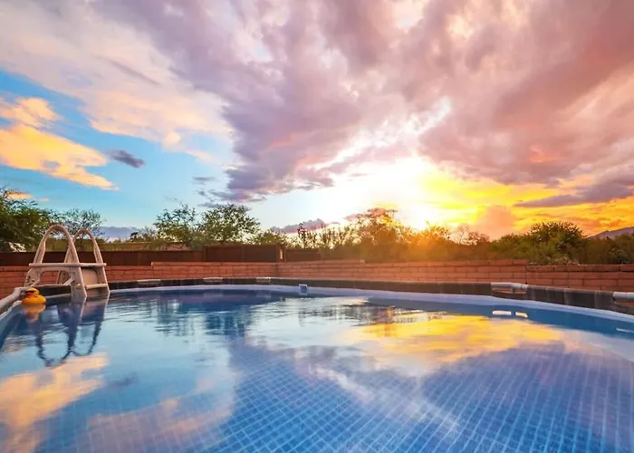 Modern Loft With Pool & Hot Tub-views